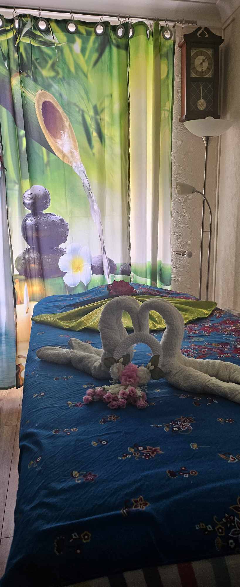 Utopia Traditional Thai Massage Facebook ad: Christmas is coming Perfect gift for your loved…