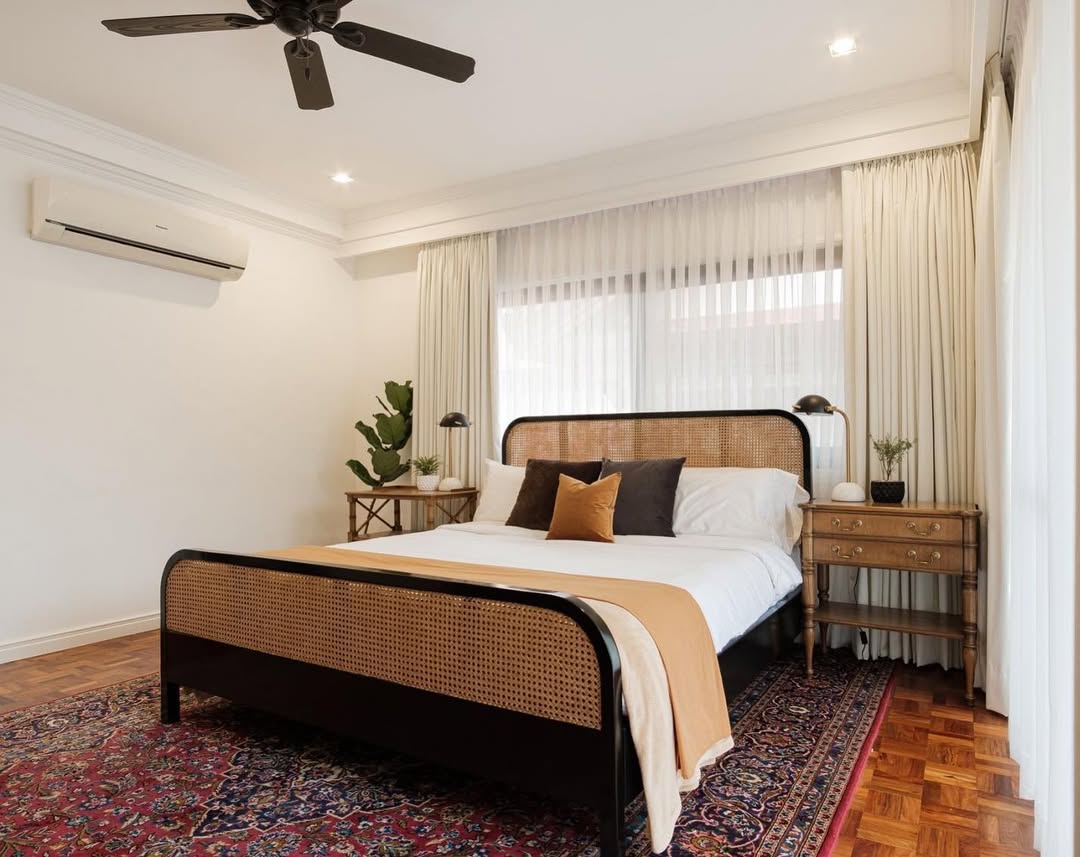 Blanco Furniture Facebook ad: Turn Your Bedroom Into a 5-Star Escape.