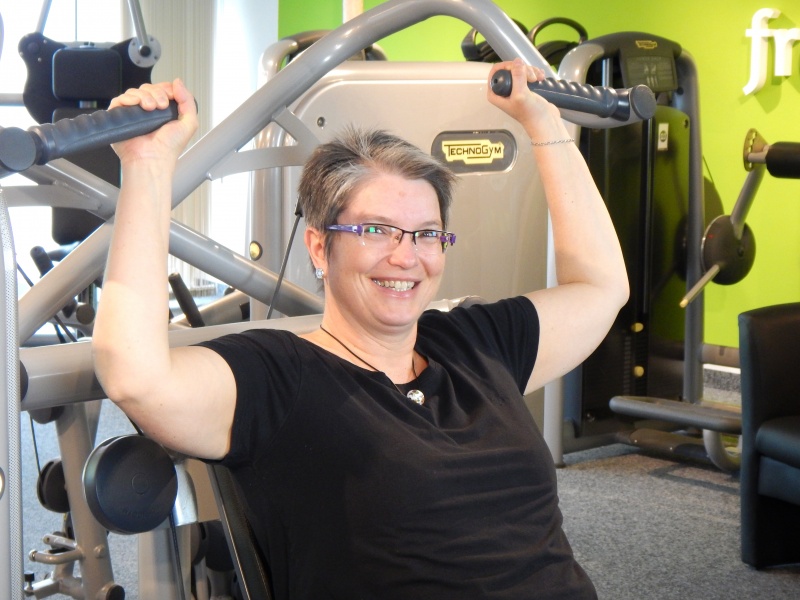 frau+figur Fitnessclubs für Frauen Facebook ad
