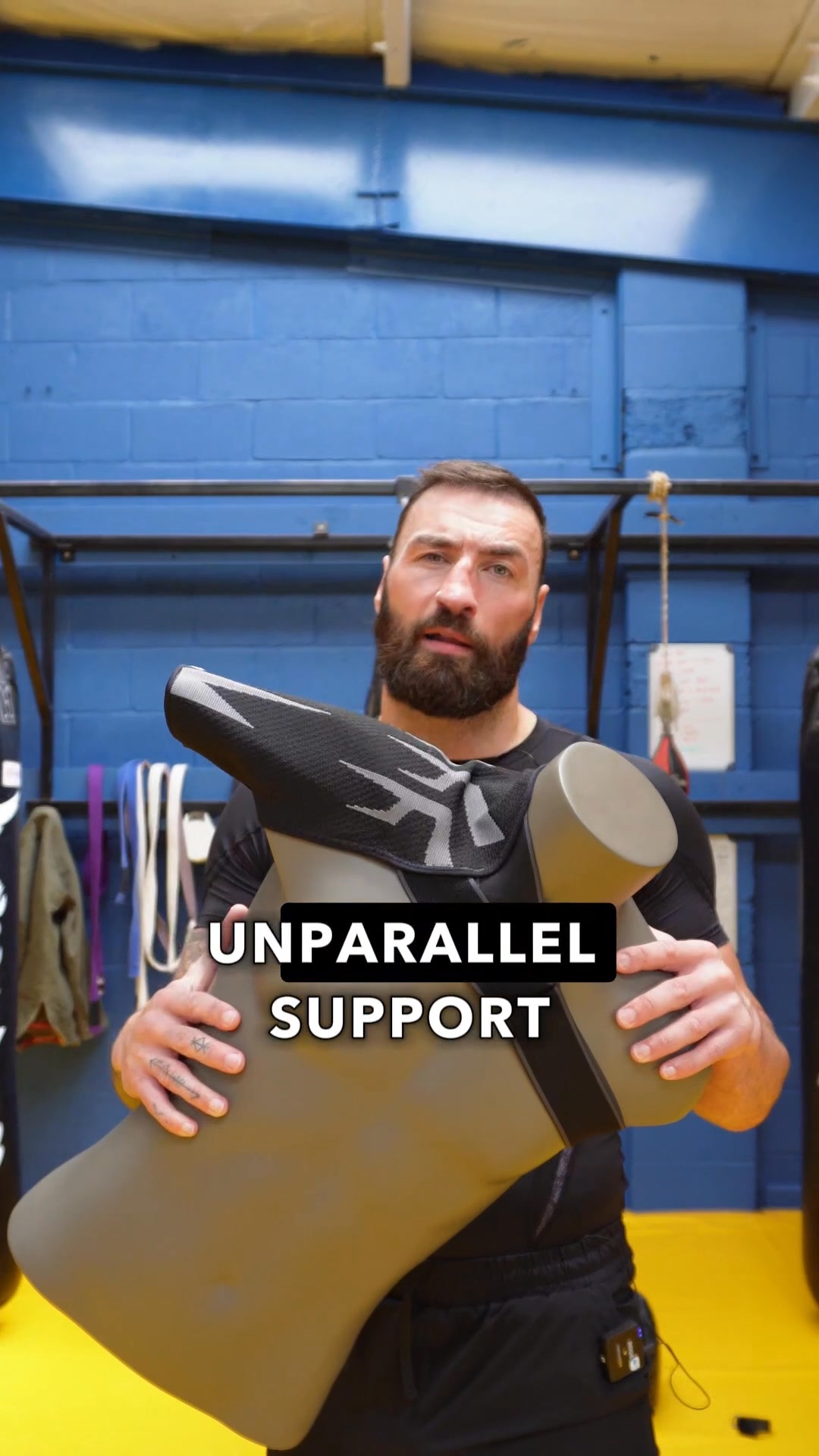 Anaconda Performance Facebook ad: Helps Prevent Shoulder Injuries