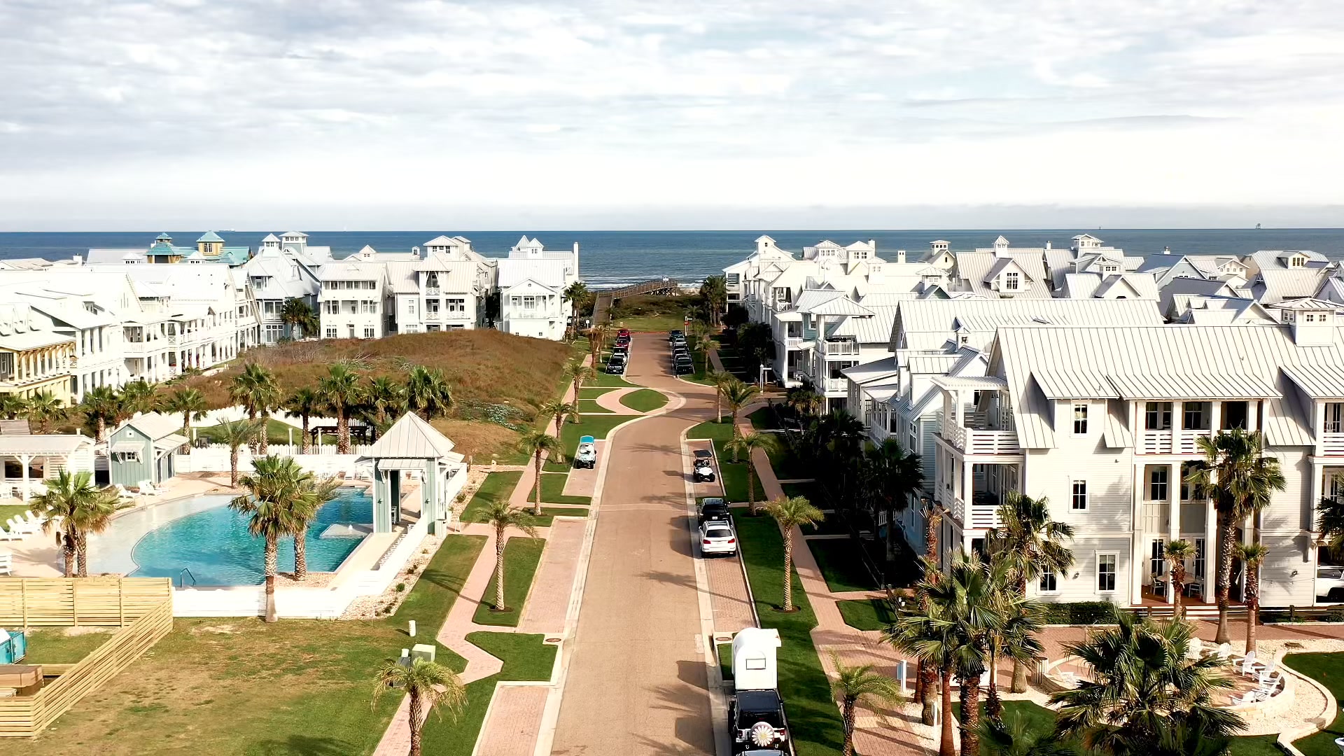 Cinnamon Shore Facebook ad: Plan Your Next Family Vacation.