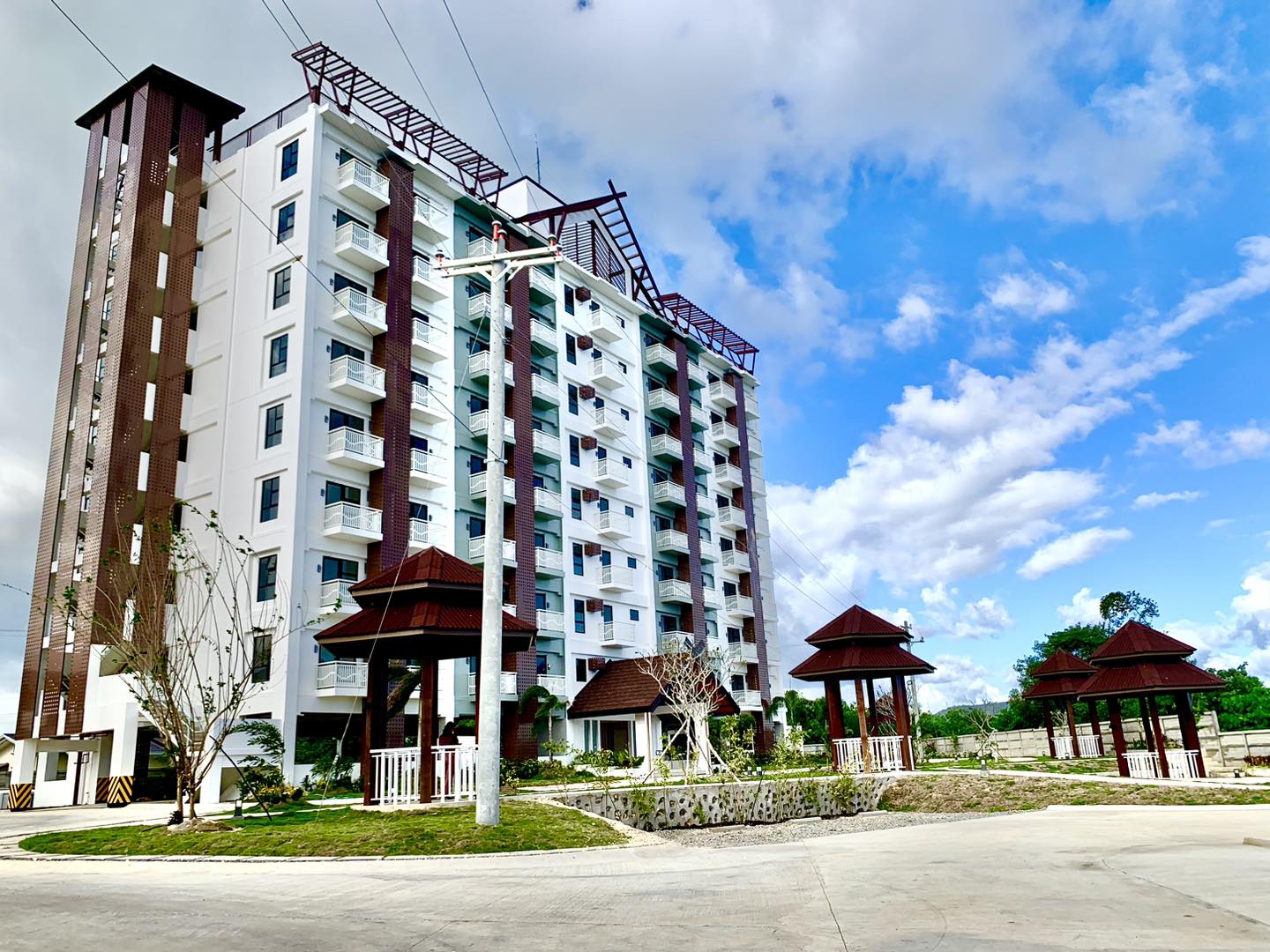 Panglao-Island Condo Unit Rental Facebook ad: Fully-furnished 1-bedroom unit for rent at Royal Oceancrest…