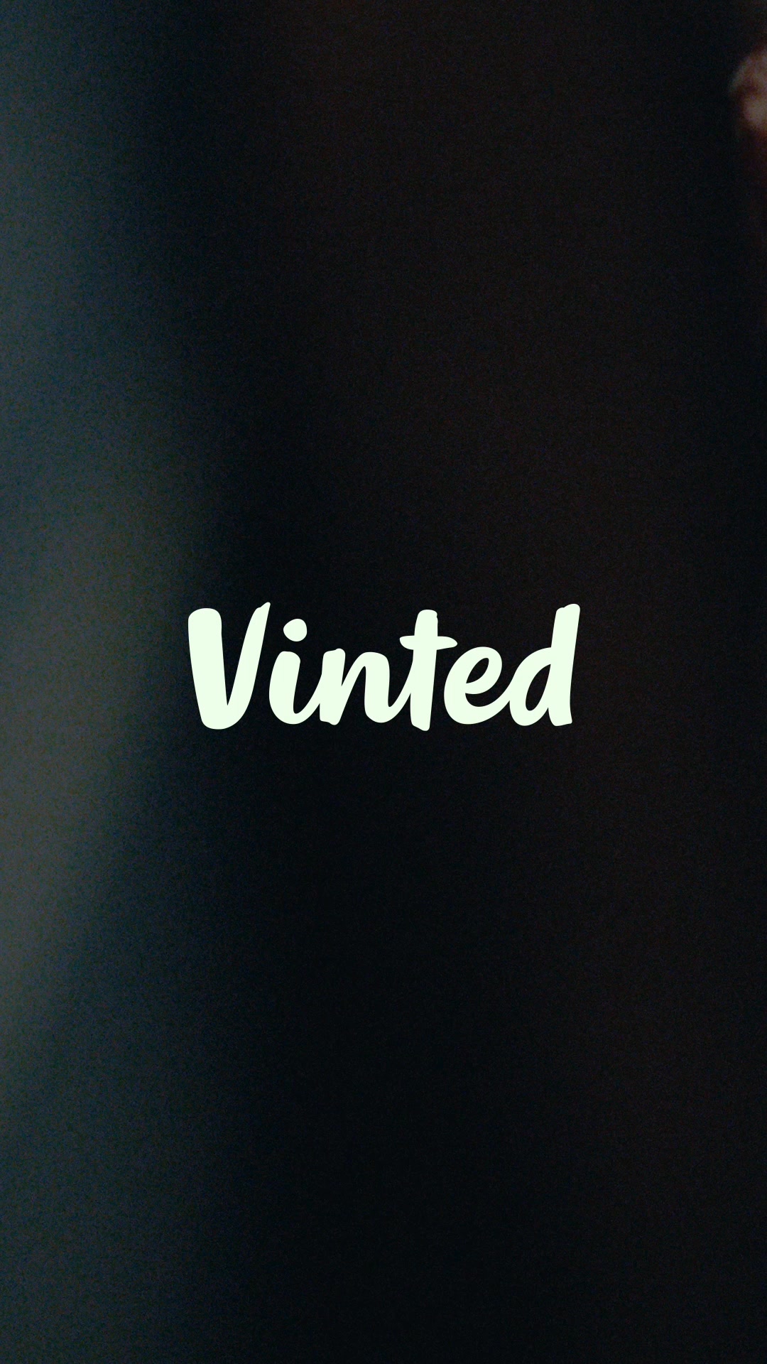 Vinted Facebook ad: Clear your space, earn extra cash