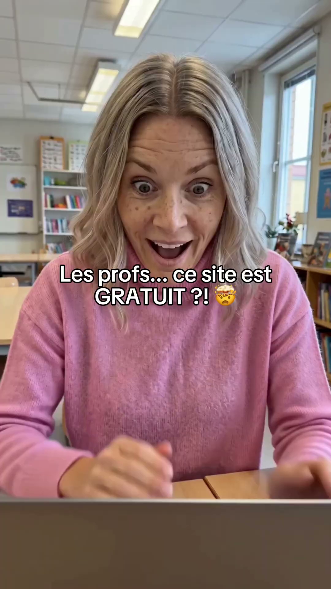 Chalkie AI Facebook ad: Créez 5 cours par semaine gratuitement