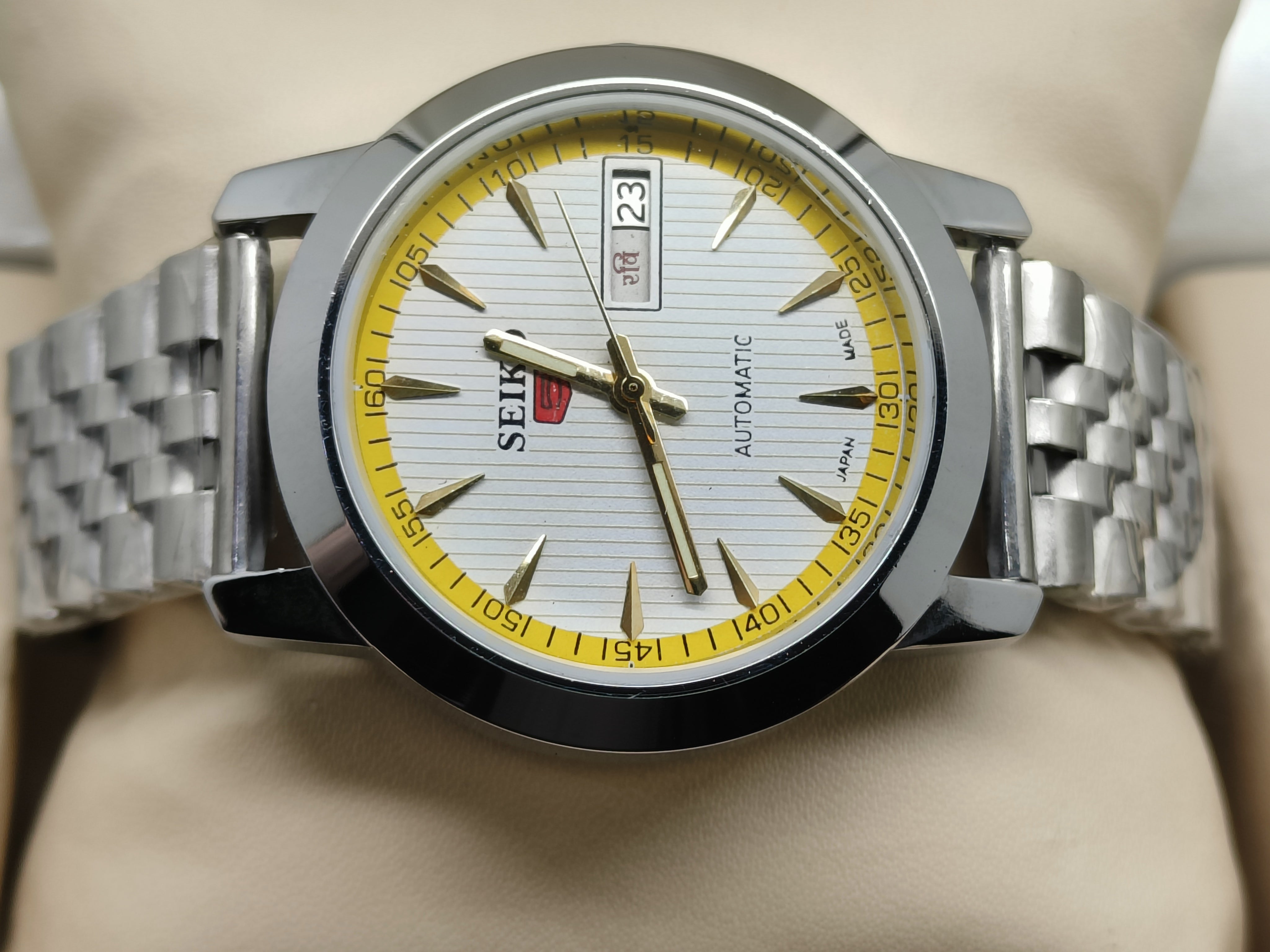 National Watches Facebook ad: Elevate Your Style with Premium Mechanical Automatic Watches