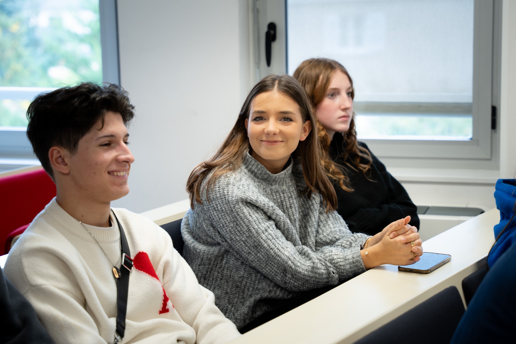 EKLYA School of Business Facebook ad: Ta future formation en stratégie Marketing et Développement…