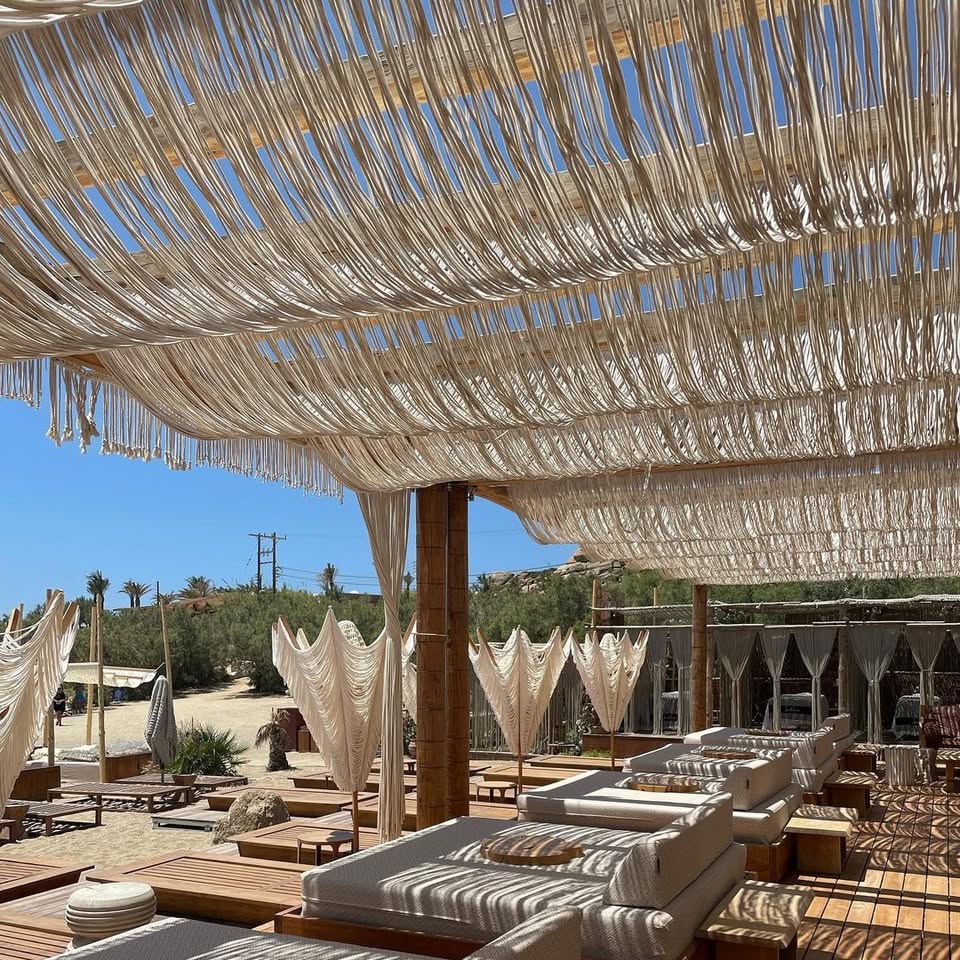 Top Beach Decor Facebook ad: Designing and creating outdoor decorations and more.