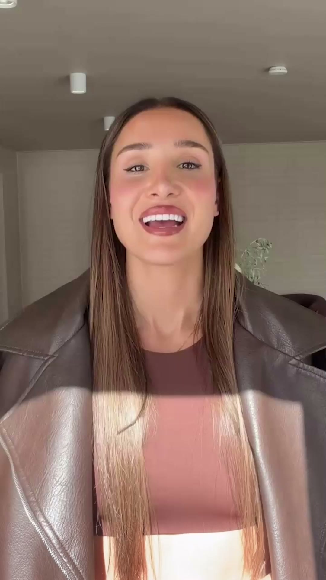 Ethan Donati Facebook ad: FREE Tickets To See Kayla at Australian Marketing Summit