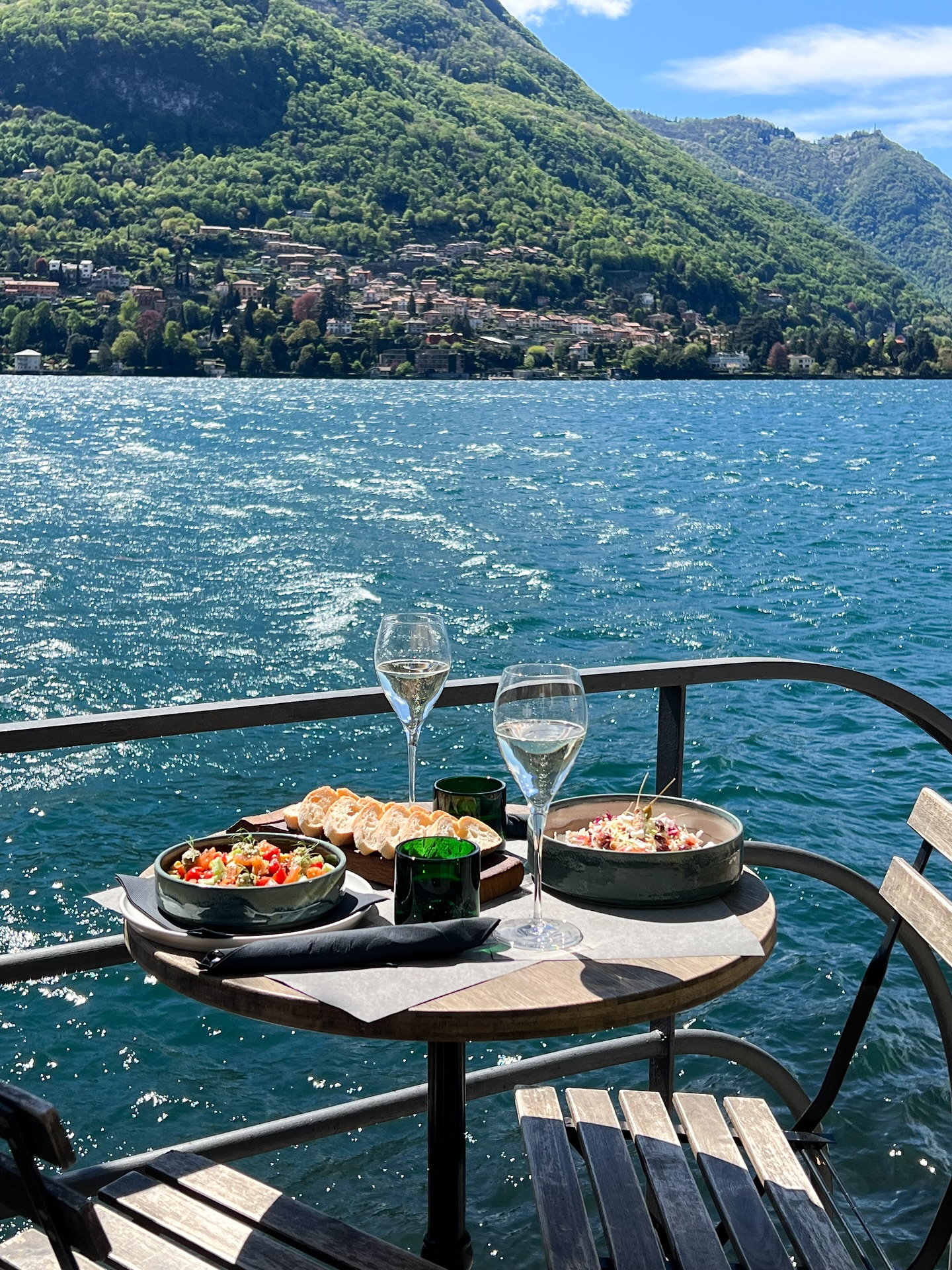 Millesimo Lake Como Facebook ad: Millesimo e la sua scenografica terrazza direttamente sul…