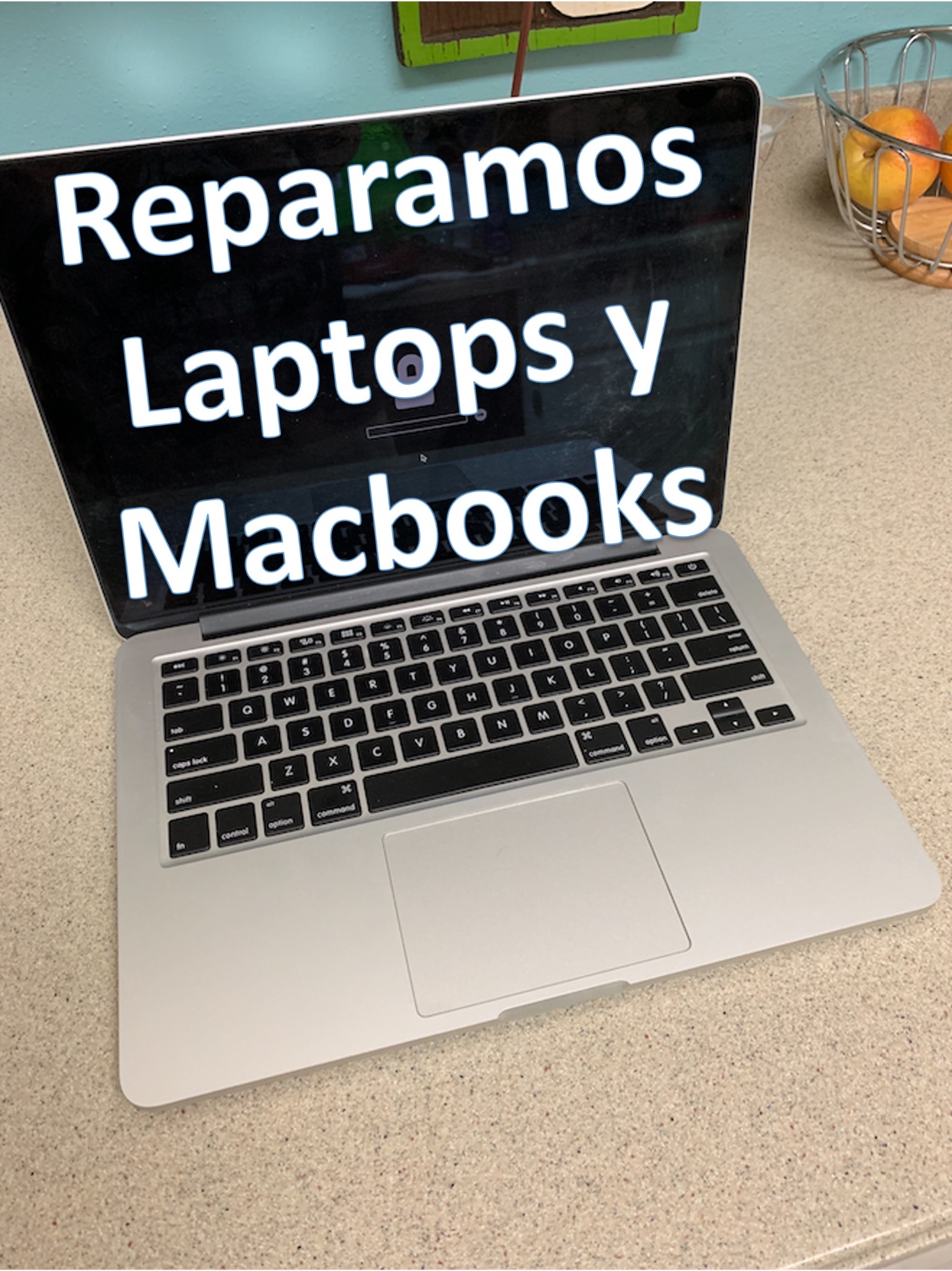 Newberry Saltillo Facebook ad: Chatea con nosotros