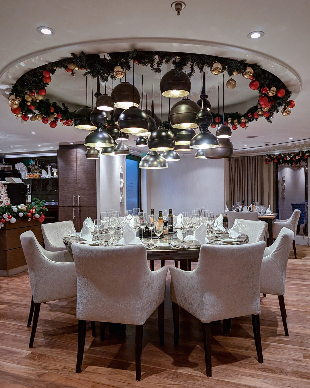 Cruise Specialists Facebook ad: Taste of Christmas River Cruise