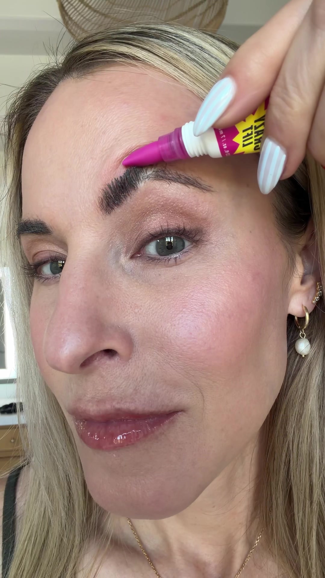 Casey Leigh Wiegand Facebook ad: Perfect brows in seconds