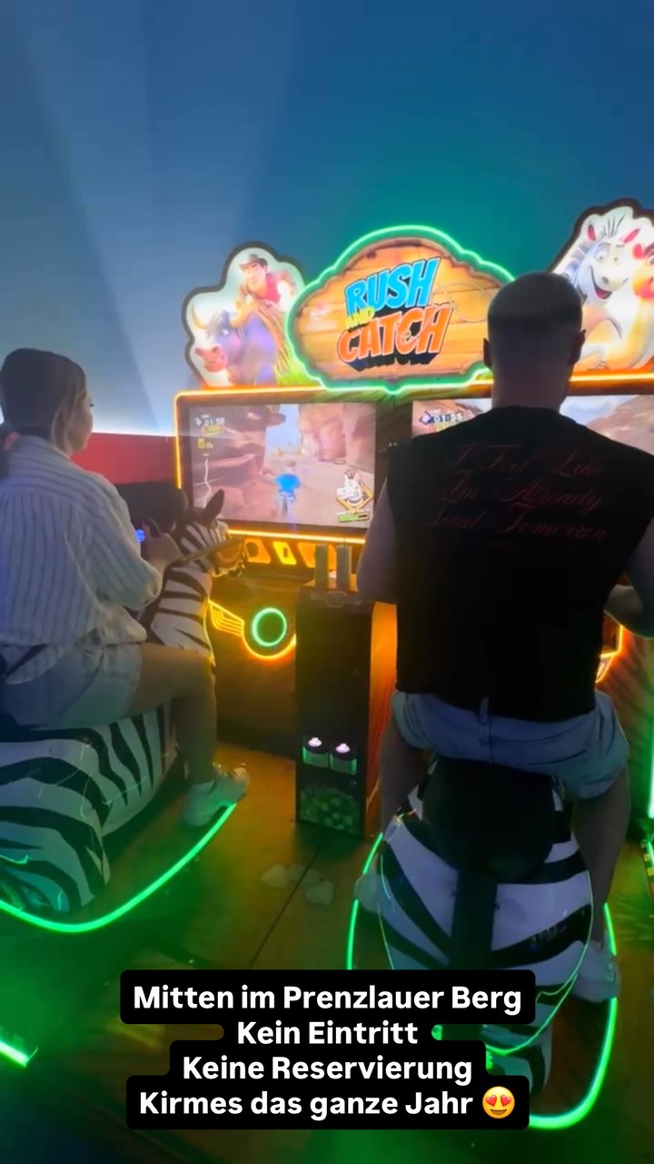 starcade.de Facebook ad: Vorbeikommen! Arcade mitten im Prenzlauer Berg für alle…