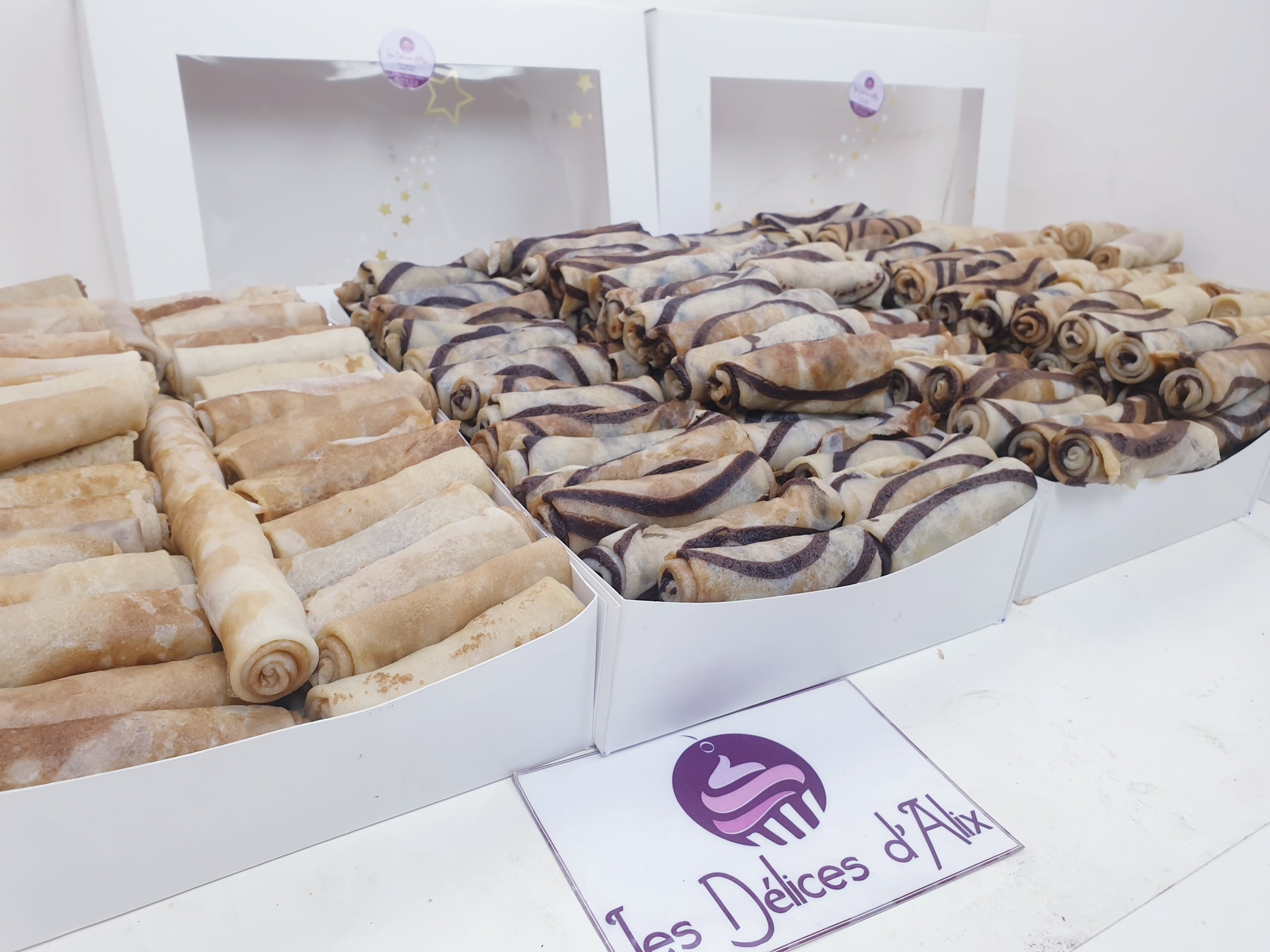 Les délices d'Alix Facebook ad: 𝐍𝐨𝐬 𝐂𝐫𝐞̂𝐩𝐞𝐬: 𝐃𝐞́𝐥𝐢𝐜𝐢𝐞𝐮𝐬𝐞𝐬; 𝐍𝐨𝐬…