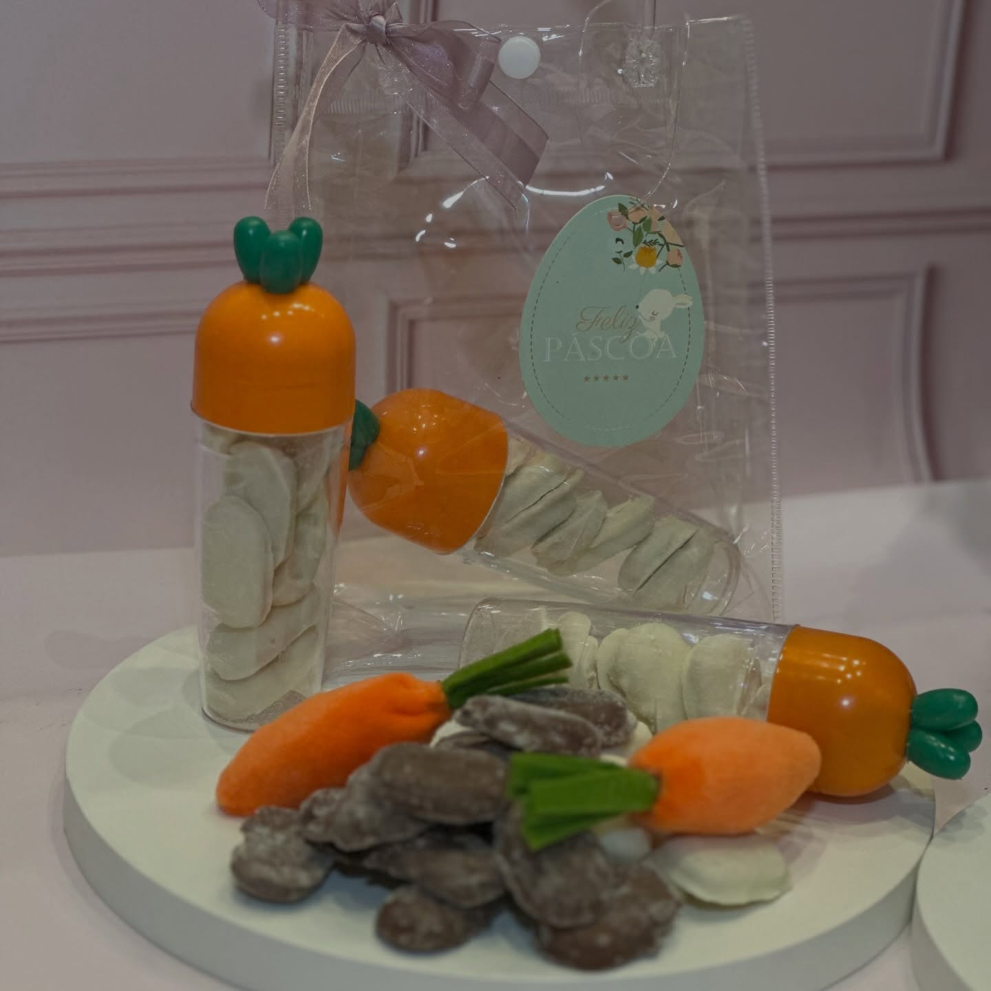 Doceria Caramelo Doce Facebook ad: Páscoa chegou e com ela os kits com…