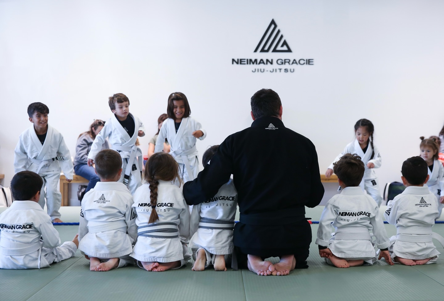 Neiman Gracie Jiu-Jitsu Academy Facebook ad: Small groups. Full attention.