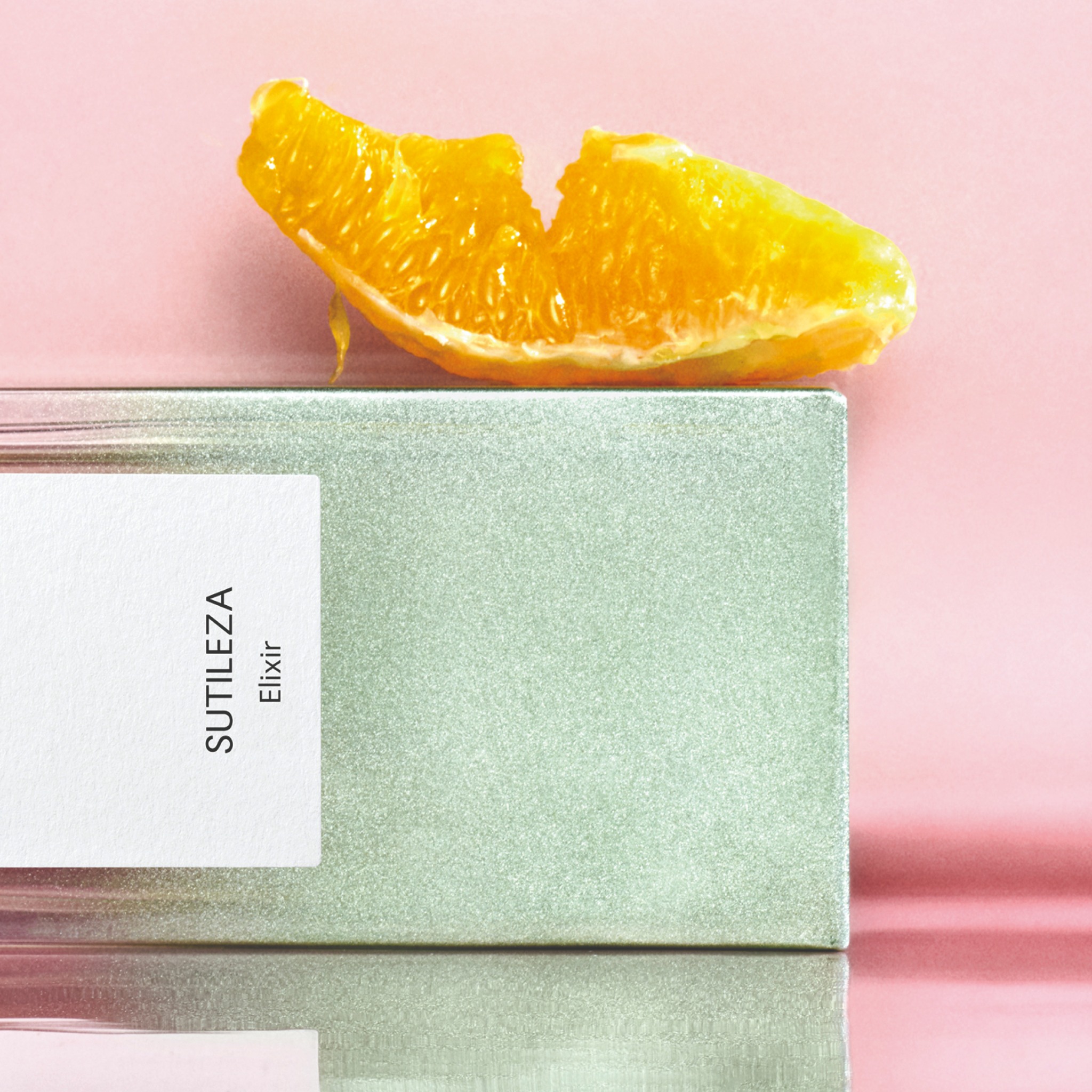 LOEWE Perfumes Facebook ad