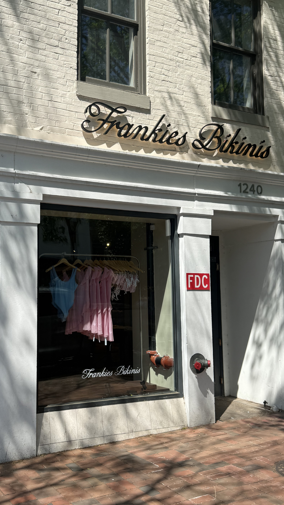 Frankies Bikinis Facebook ad