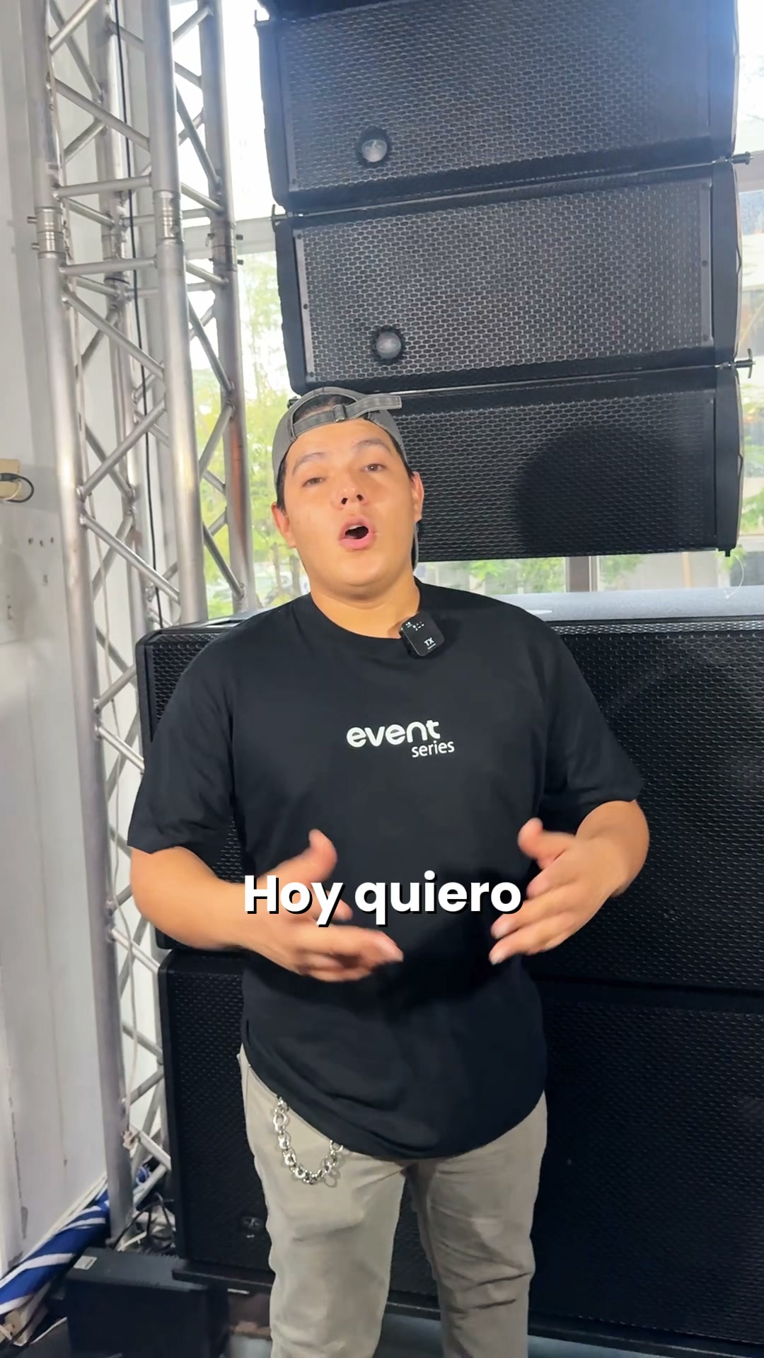 Cialfaro Facebook ad: ¿Buscas el line array perfecto para tipiqueros?