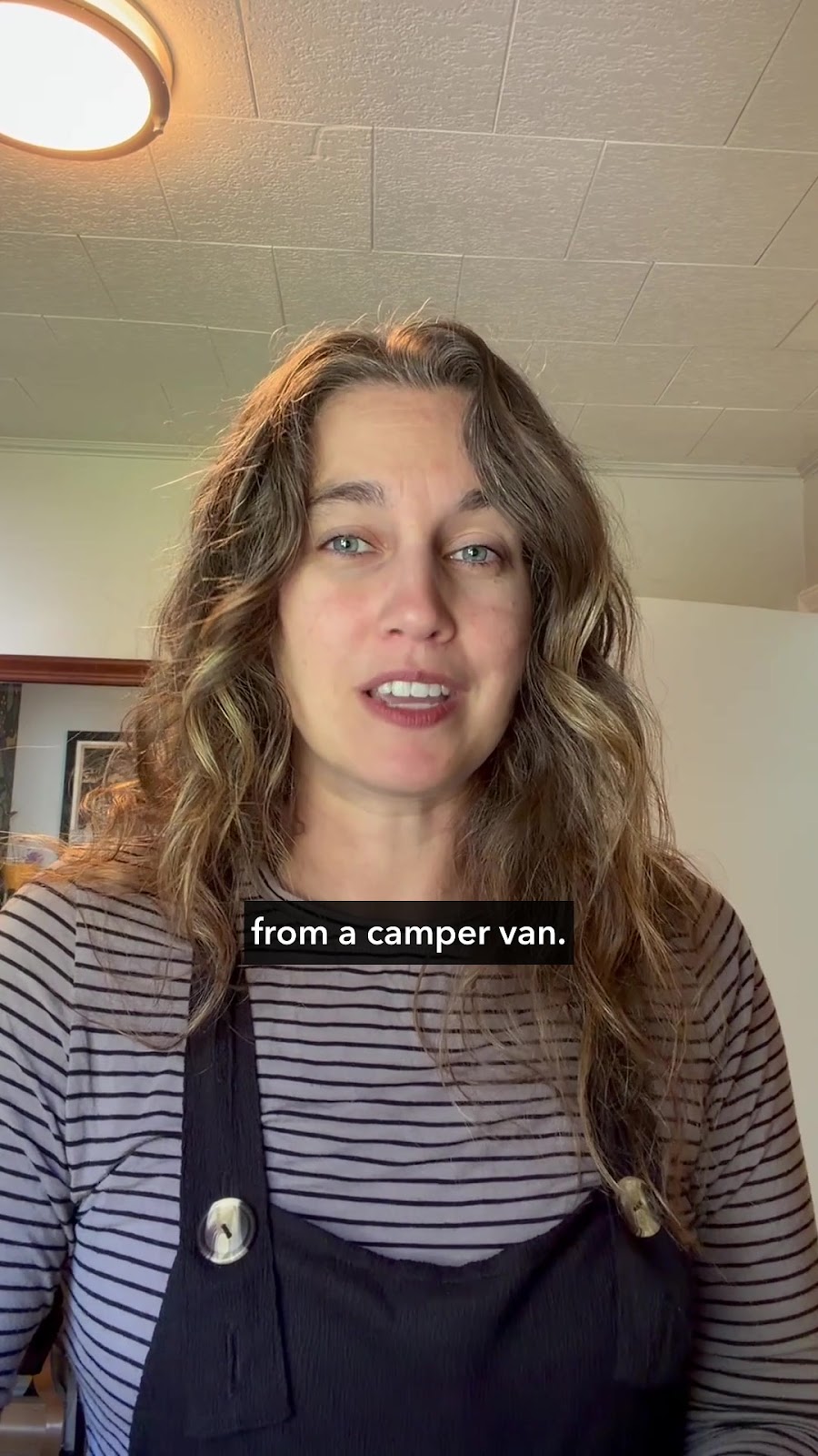 Podia Facebook ad: Retreats, coaching, community. One site.