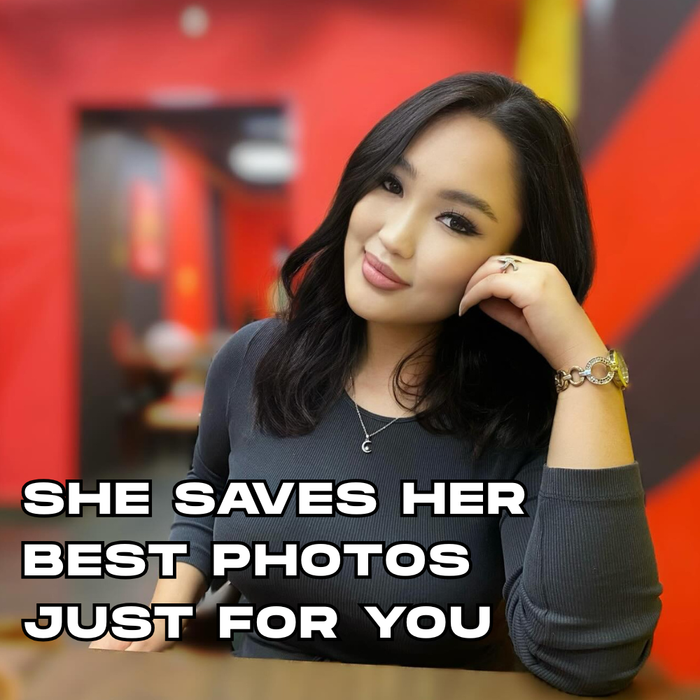 Chat go Facebook ad: She's Online Right Now, And She Wants to Chat With You