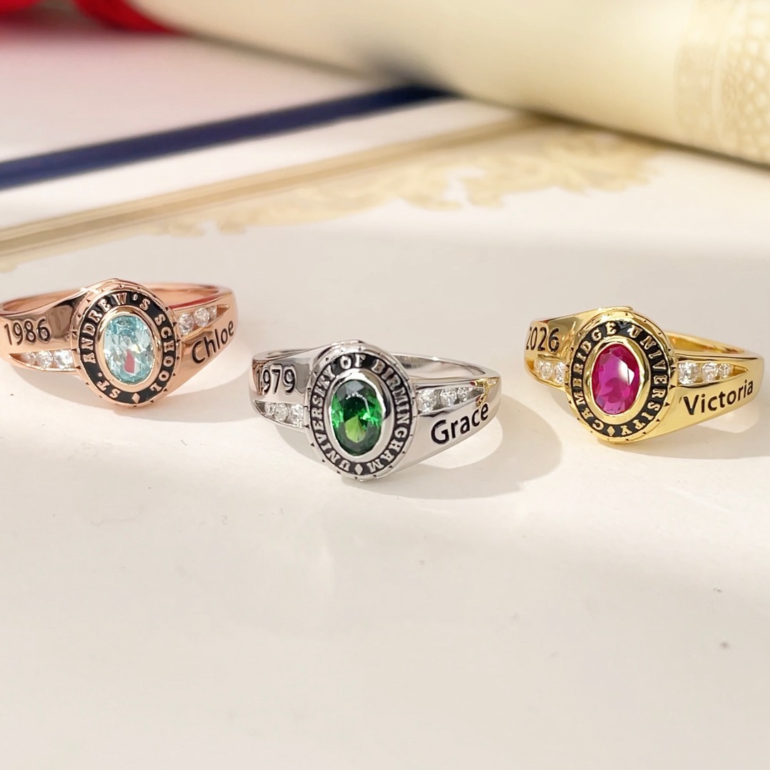 Callie Gifts Facebook ad: Personalized Class Rings for Graduates