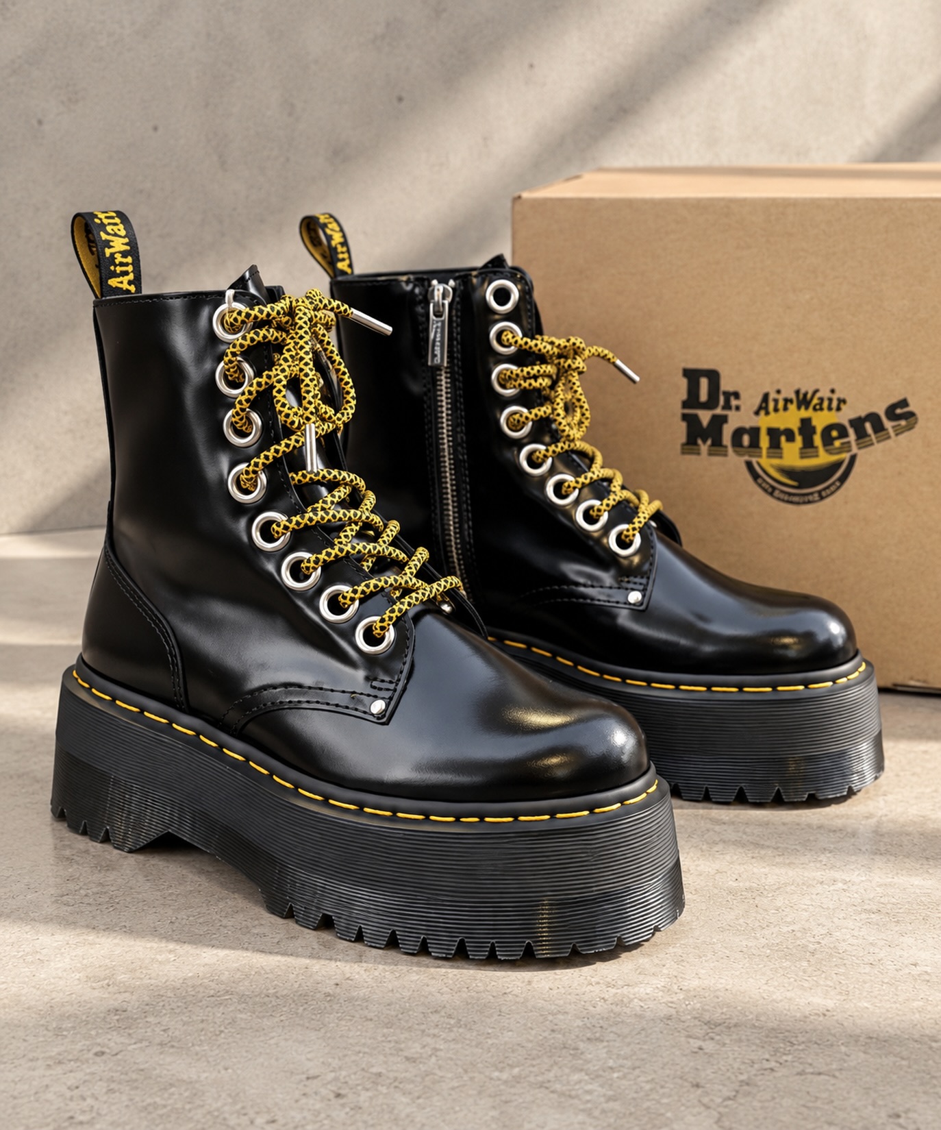 Ronen's shoes&boutique Facebook ad: Home Page - Ronen's Shoes & Boutique
