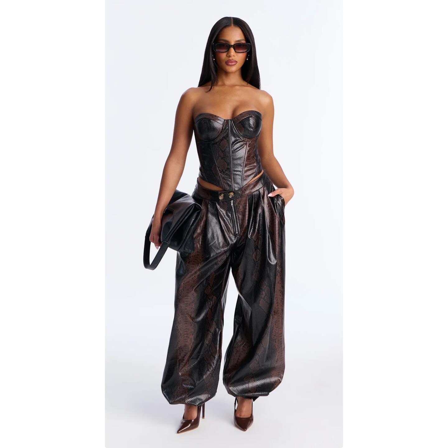 Your choice shop Facebook ad: •Fashionnova set xs-s-m