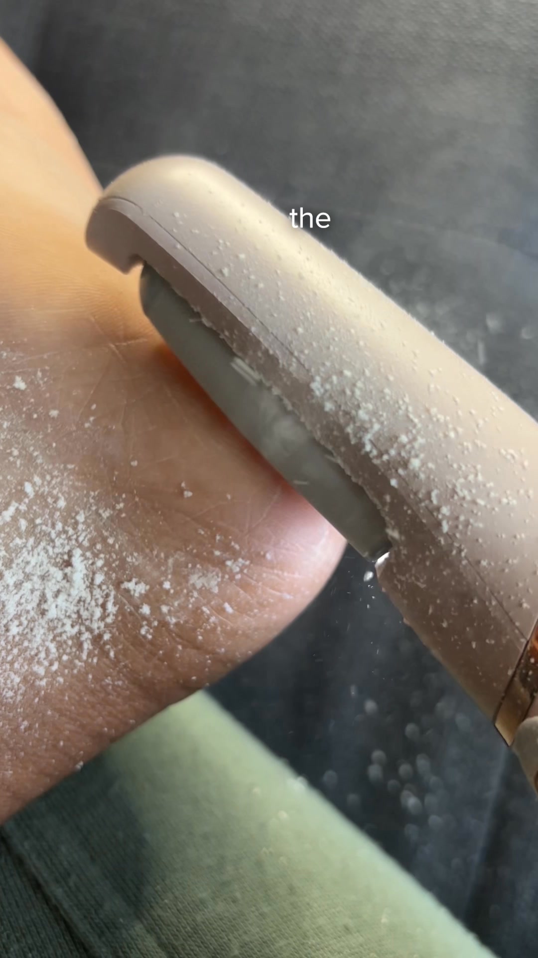 Nuvé Facebook ad: Smooth feet. In minutes. Guaranteed.