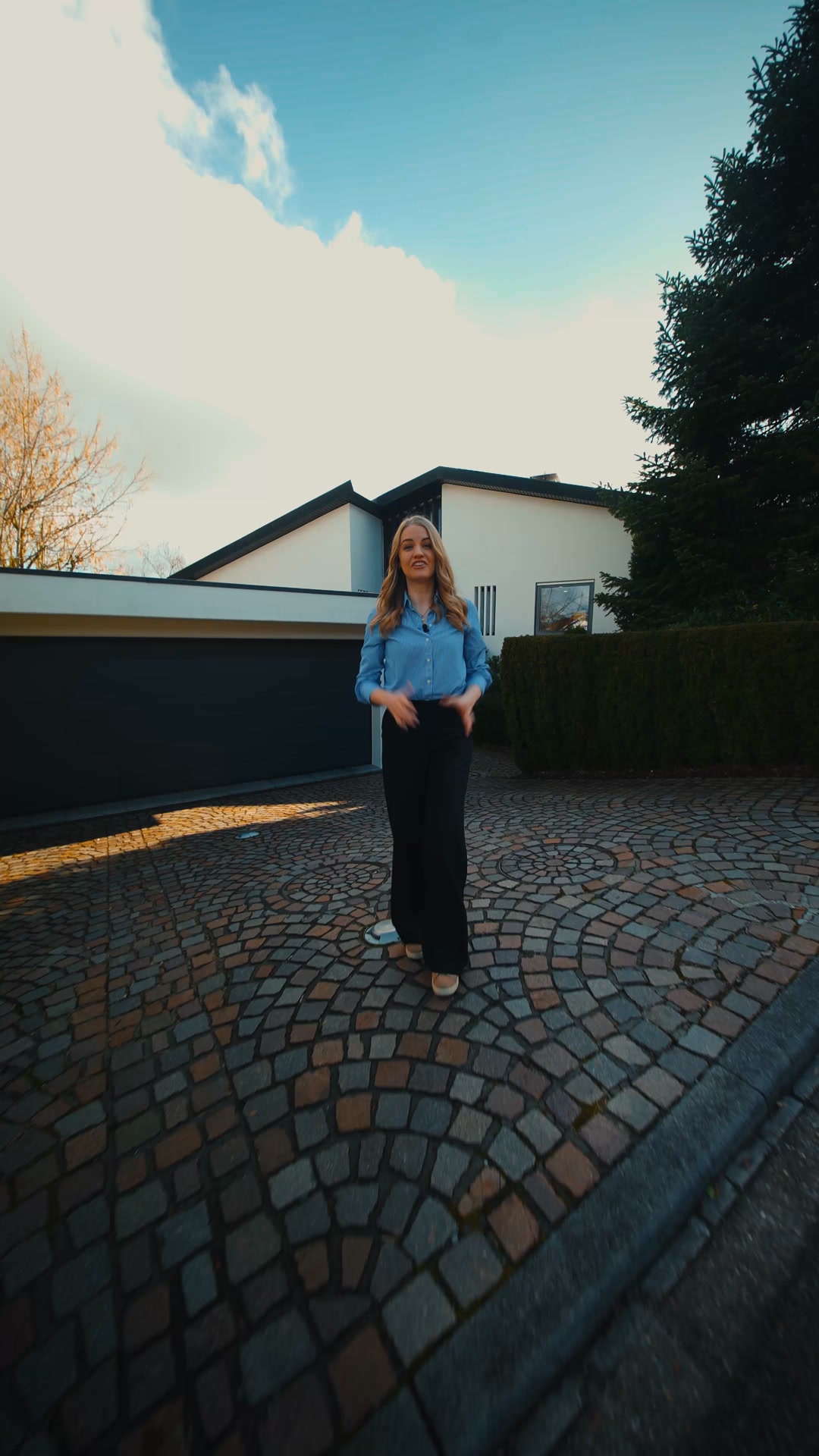 VON POLL Immobilien Lörrach Facebook ad: Jetzt Exposé anfordern