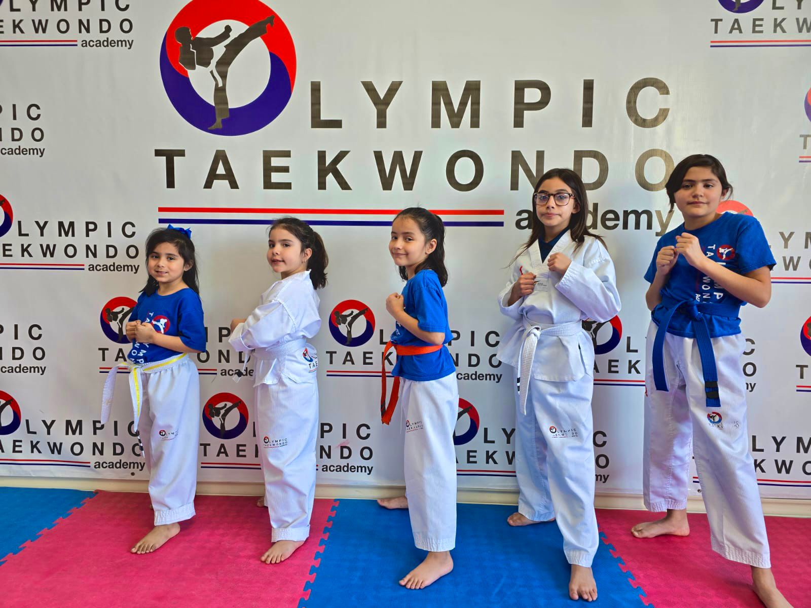 Olympic Taekwondo Academy Laredo Tx Facebook ad: Clase de prueba gratis