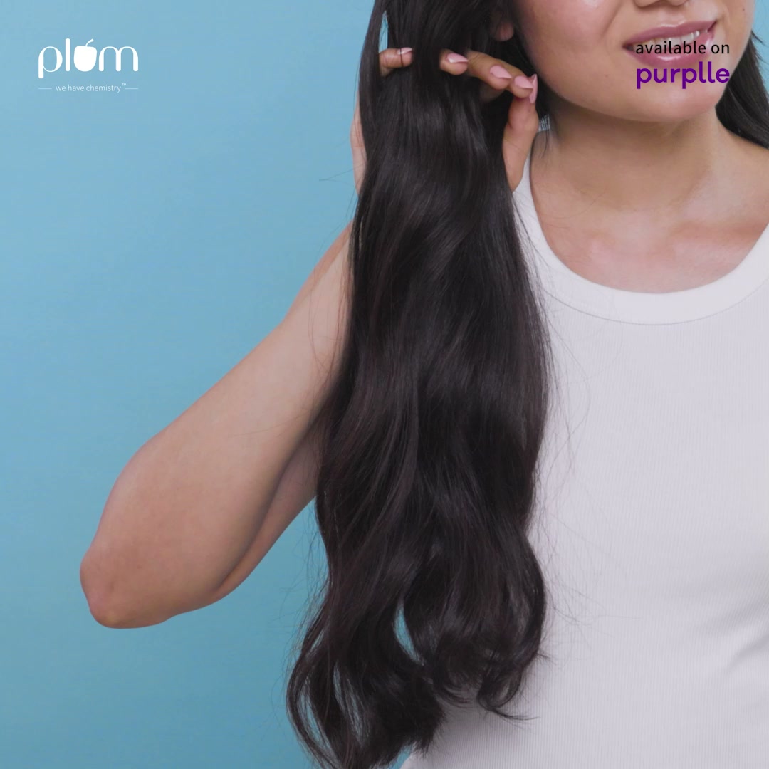Plum Facebook ad: Peptides + coconut milk = next-level smoothness.