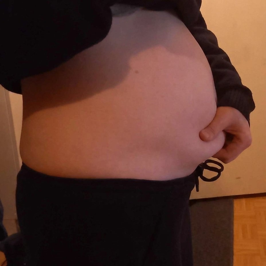 Žolelių dienoraštis Facebook ad: Nuslūgdžiau savo endometriozės pilvą