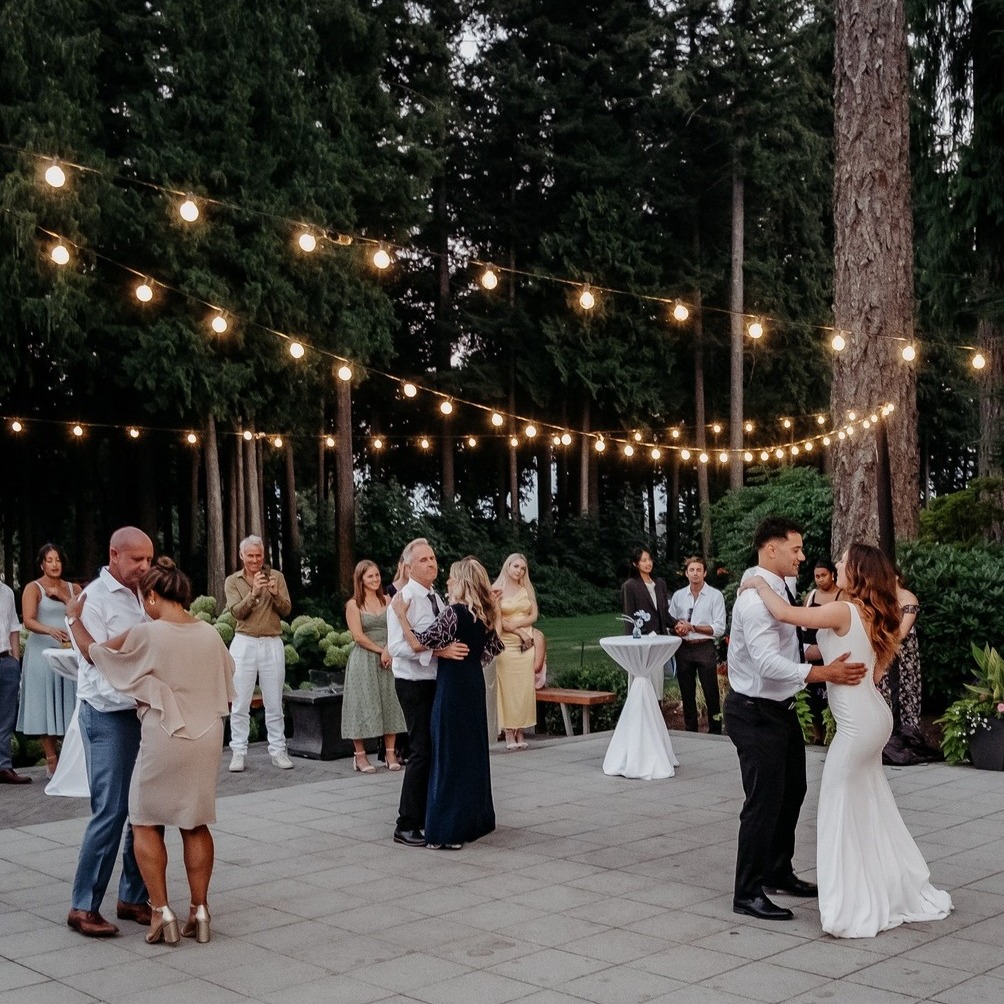 TMC Weddings Facebook ad