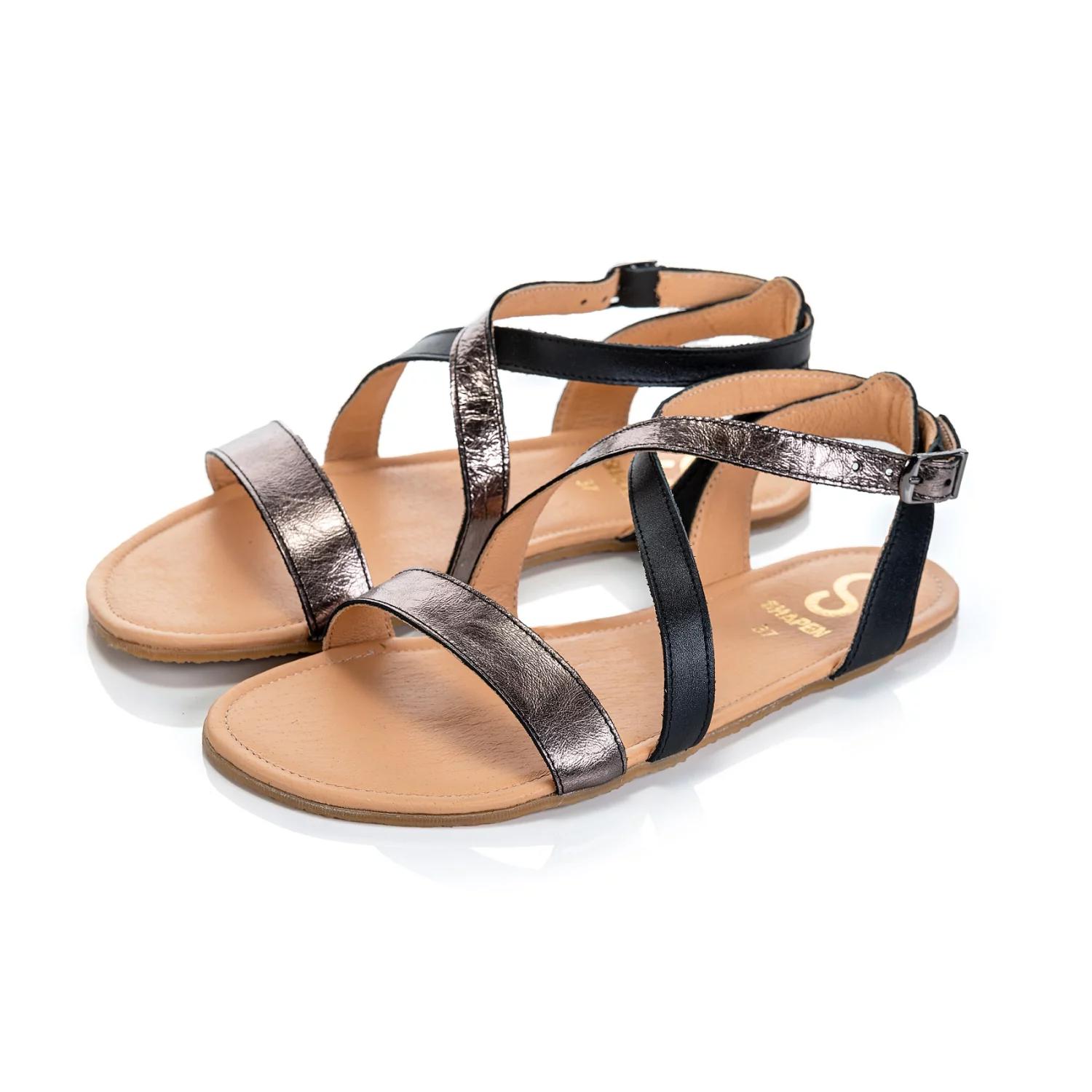 Shapen barefoot Facebook ad: ¡Envío gratuito a partir de 100 €!