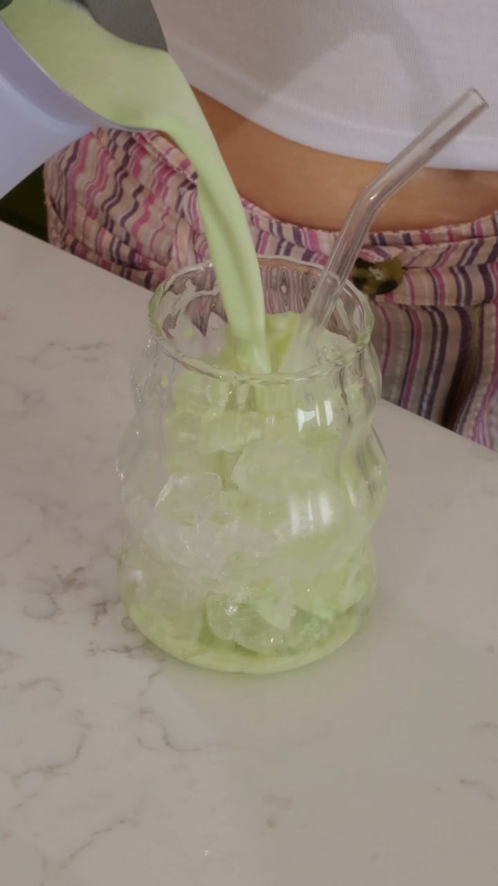 Bird & Blend Tea Co. Facebook ad: Think you don’t like matcha…think again!