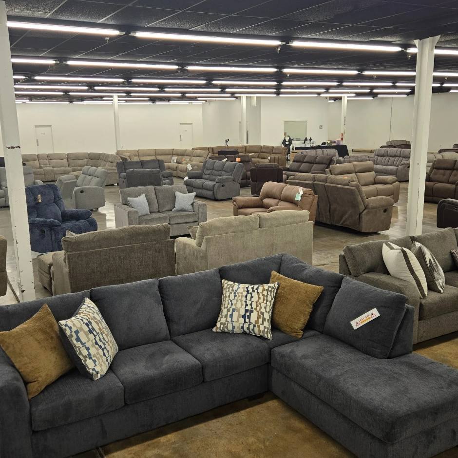 BoxDrop Mobile Furniture Outlet Facebook ad