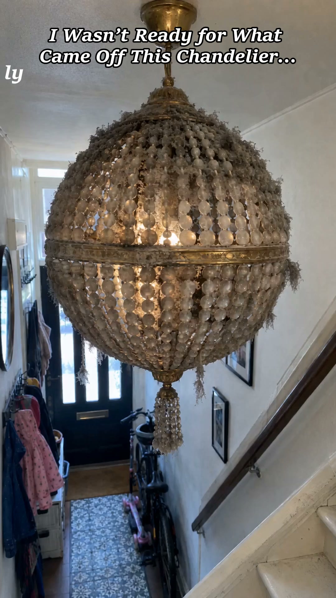 Aneedpicks Facebook ad: Crystal Chandelier Cleaner Spray, Fine‑Mist Decorative…