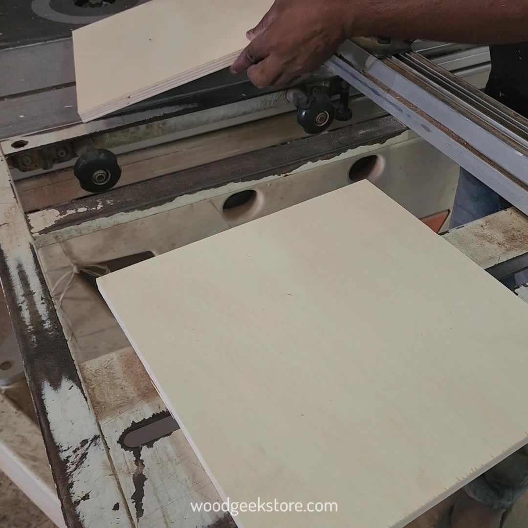 Woodgeek Store India Facebook ad: Customized Wooden Gifts