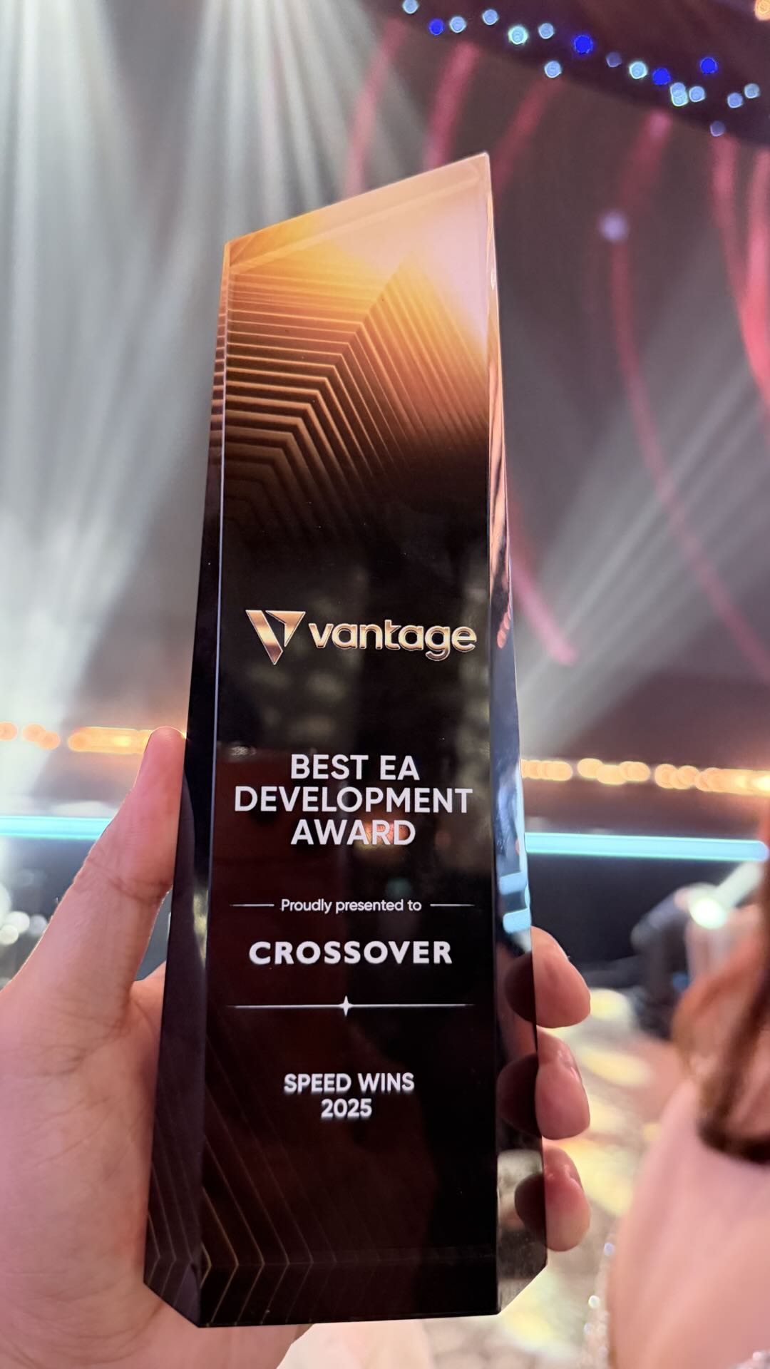 Crossover Indicator-EA Trade Facebook ad