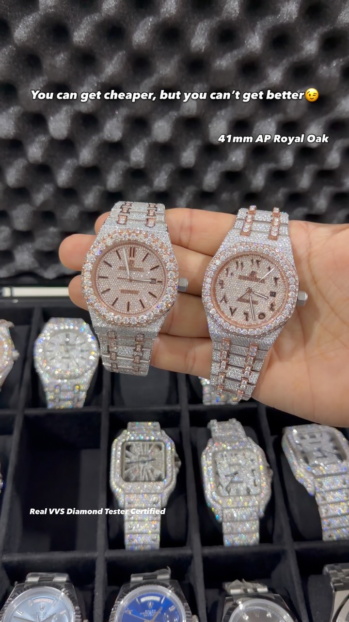 Laysware Facebook ad: Shining from every angle
