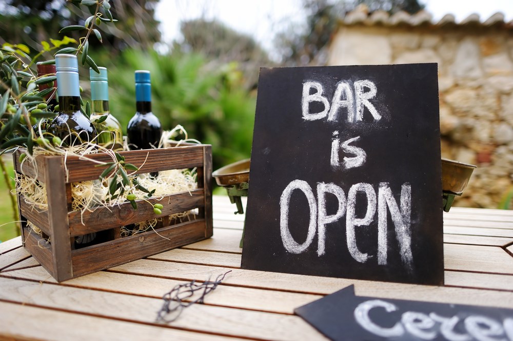 Easy Breezy Bartending Facebook ad