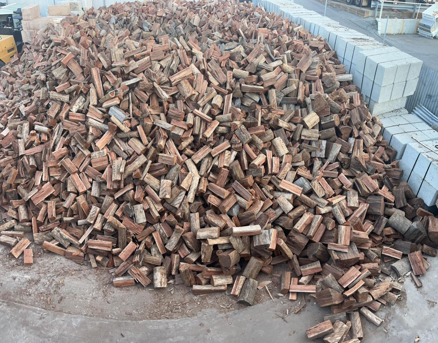 Mundaring Earthworks and Sand Supply Facebook ad: It’s that time of year again