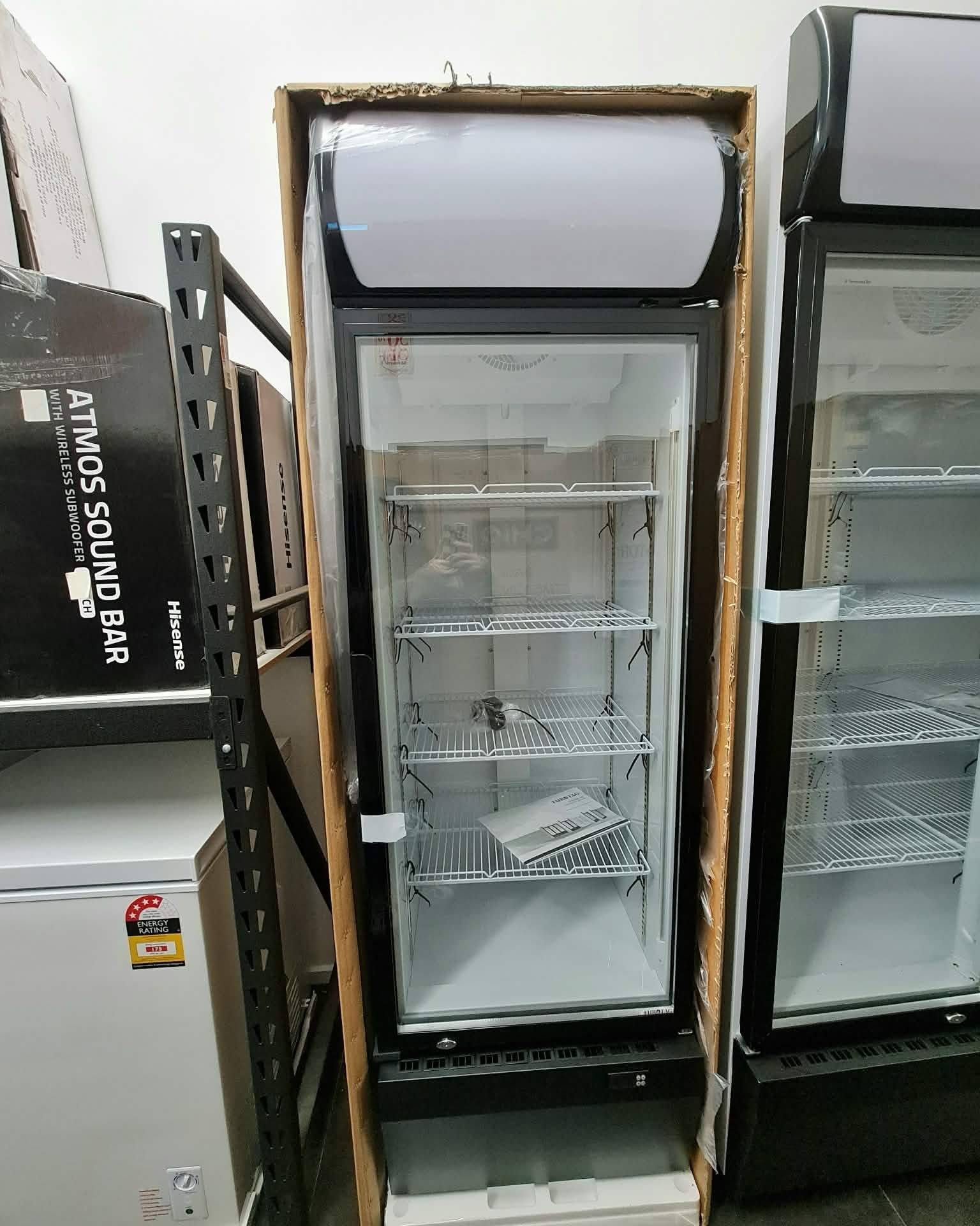 Susan Kim Facebook ad: Large single glass door upright fridge 250l 420l 560l