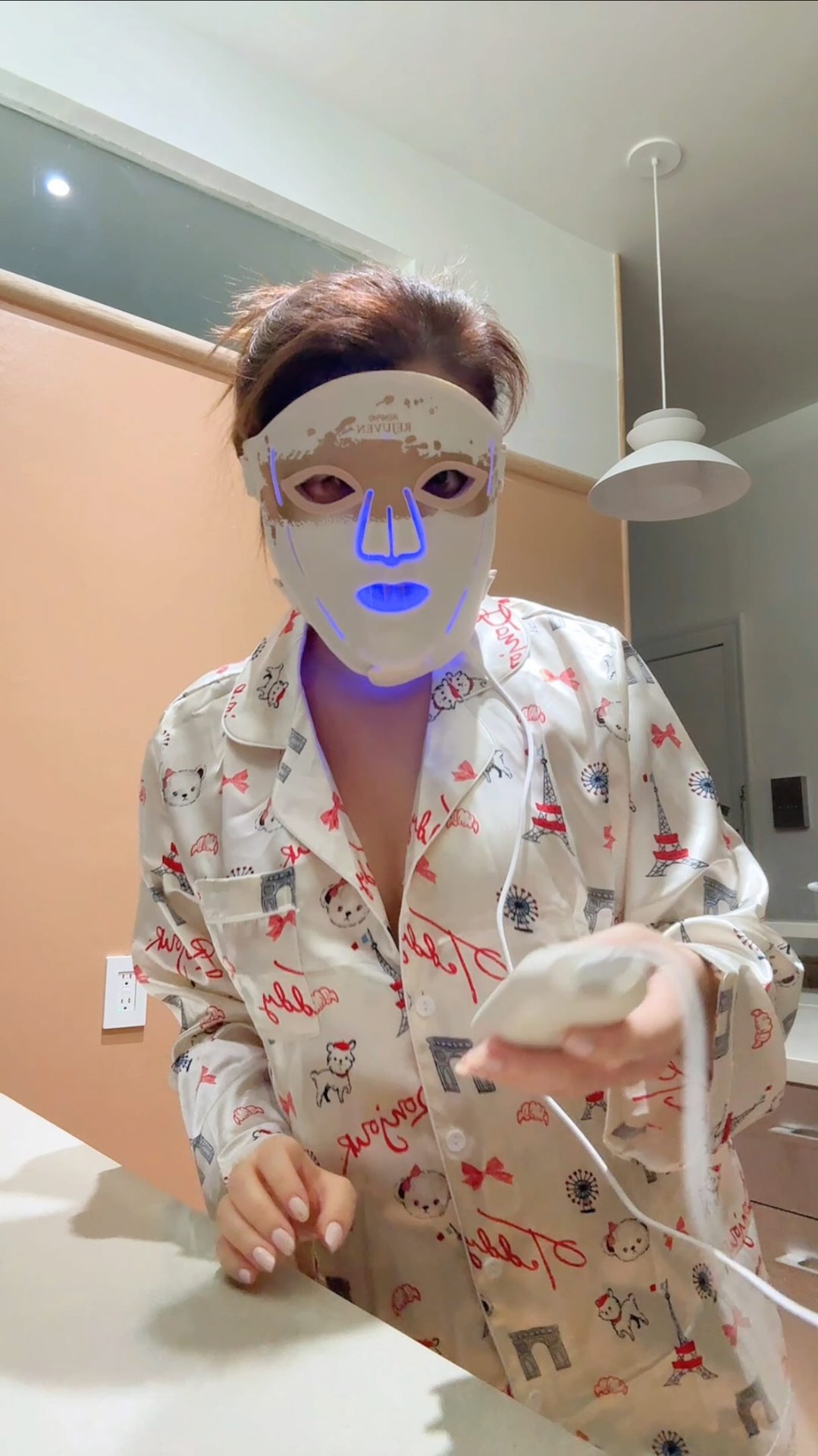 renpho Facebook ad: I have been consistently using the @renpho LED…
