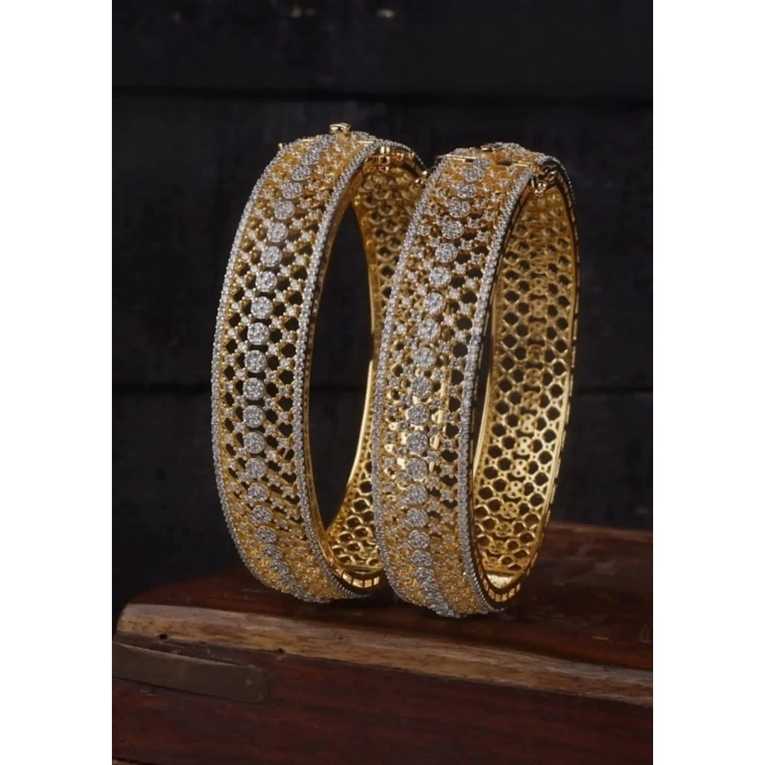 Yanika Jewels Facebook ad: 50% Off Sale!
