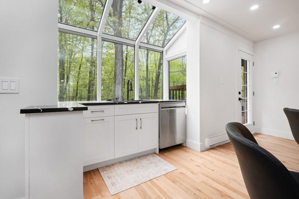 Montreal Construction and Renovation Facebook ad: Professional Renovation Services