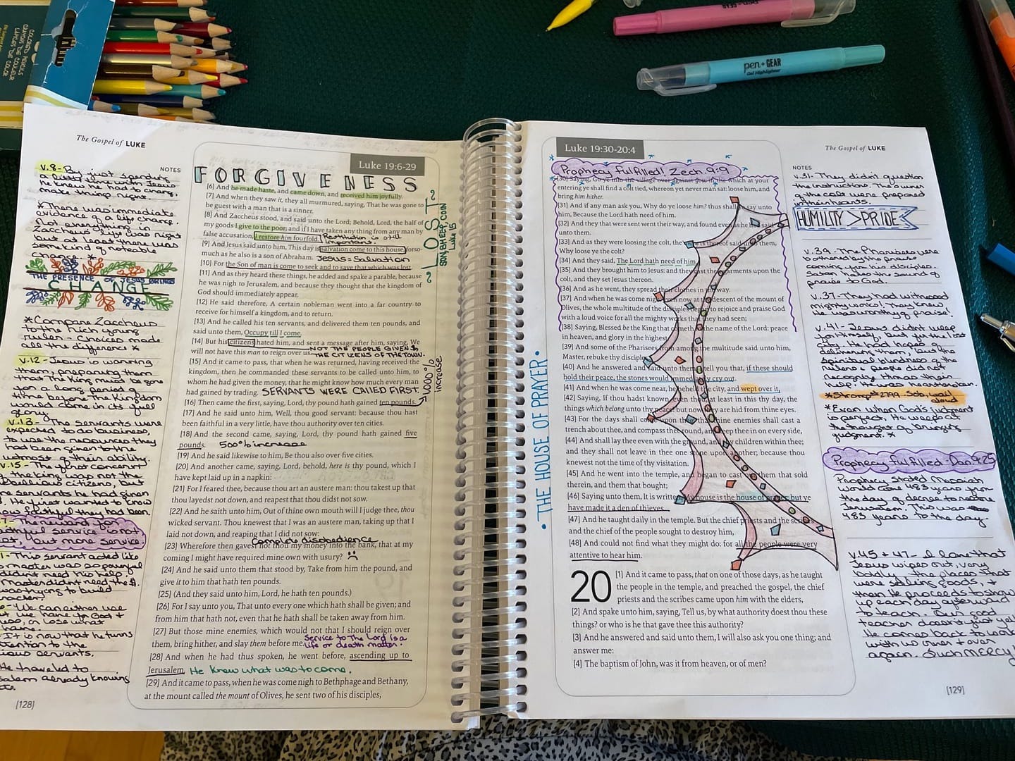 Spiral Bible Customers Facebook ad: Spiral Bible - The Bible for Notetakers
