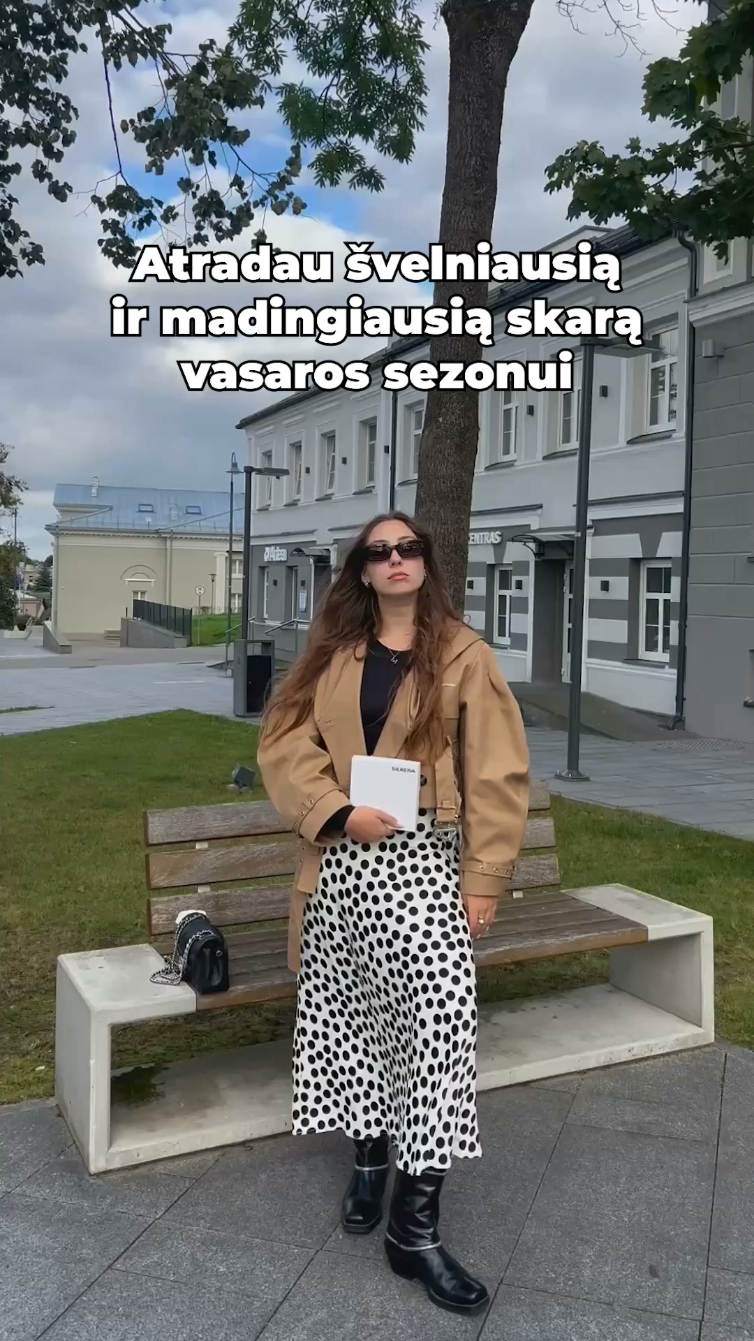SilkEra Facebook ad: Šio sezono madingiausia skarelė