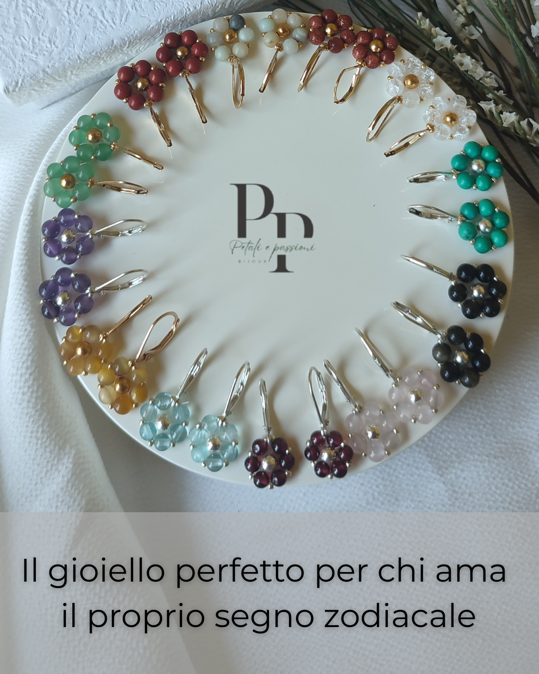 Petali e passioni Bijoux Facebook ad: Gioielli artigianali con pietre dure associate al segno…